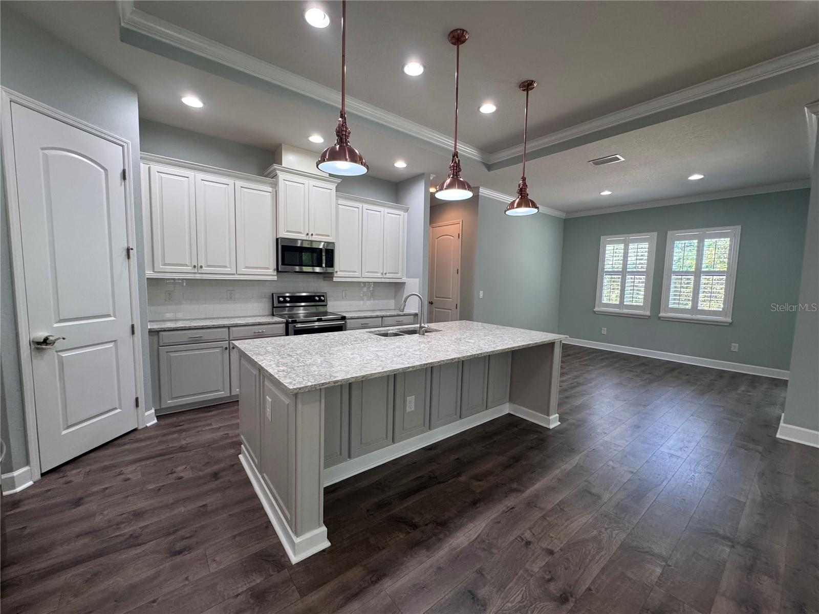 Image 18 of 44 For 7861 Marsh Pointe Drive