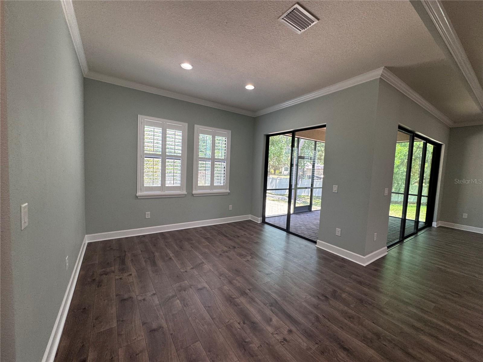 Image 21 of 44 For 7861 Marsh Pointe Drive