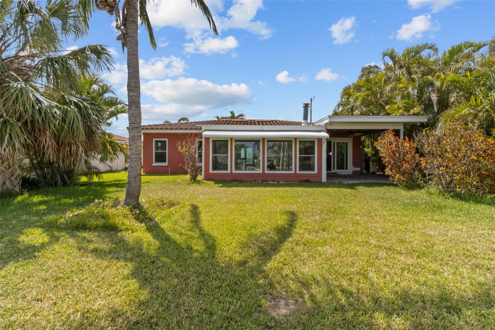 Image 19 of 34 For 543 Crystal Drive