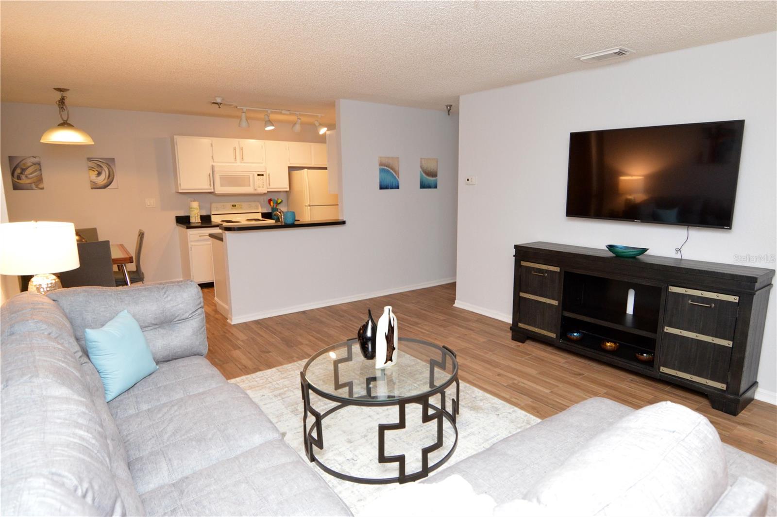 Image 15 of 94 For 10265 Gandy Boulevard N 1409