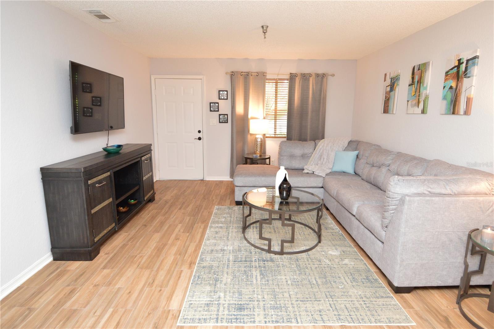 Image 17 of 94 For 10265 Gandy Boulevard N 1409