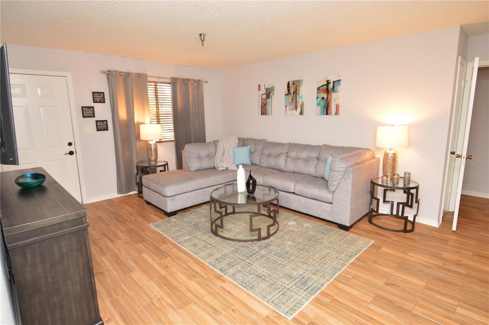 Image 18 of 94 For 10265 Gandy Boulevard N 1409