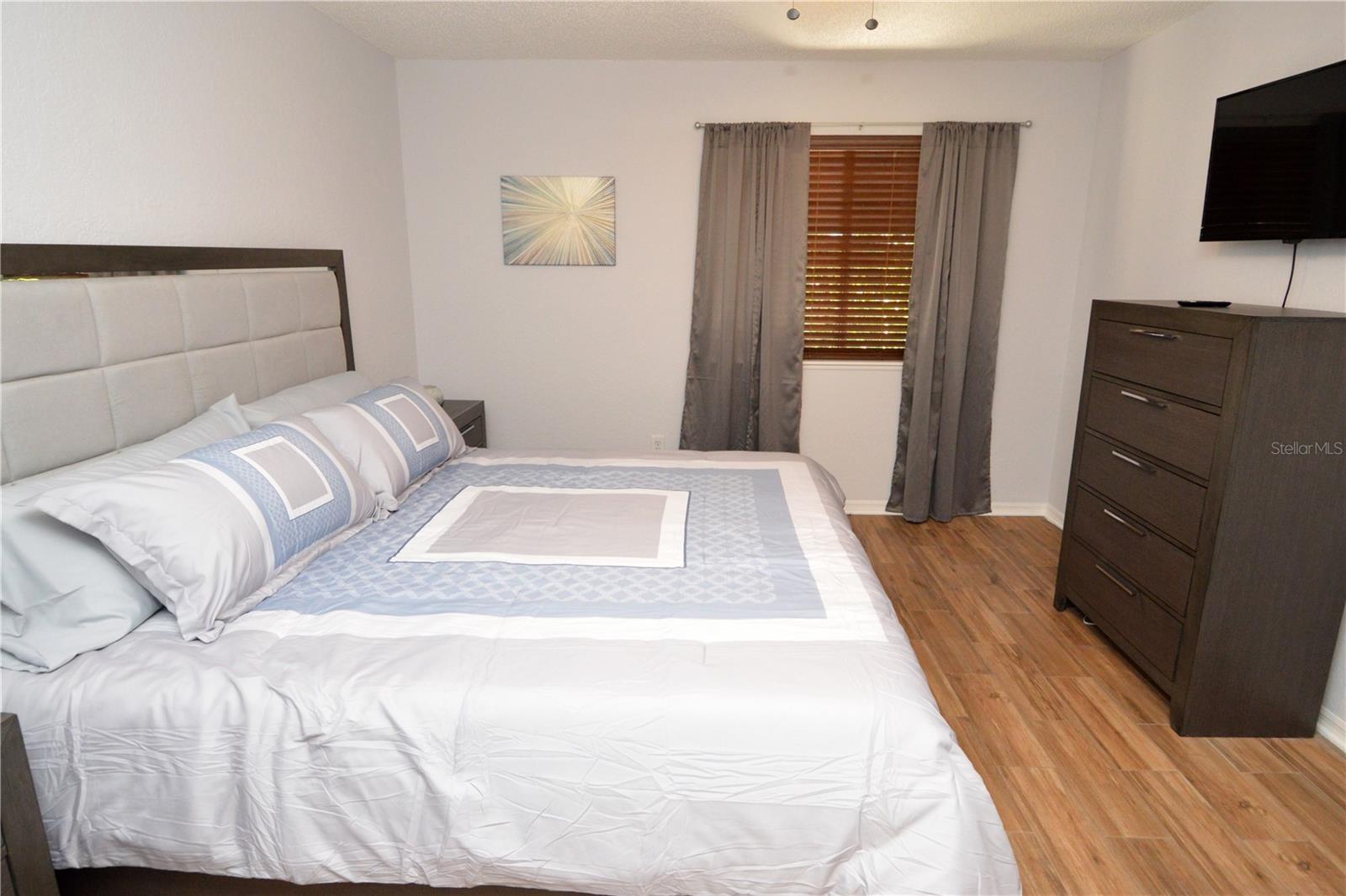 Image 32 of 94 For 10265 Gandy Boulevard N 1409