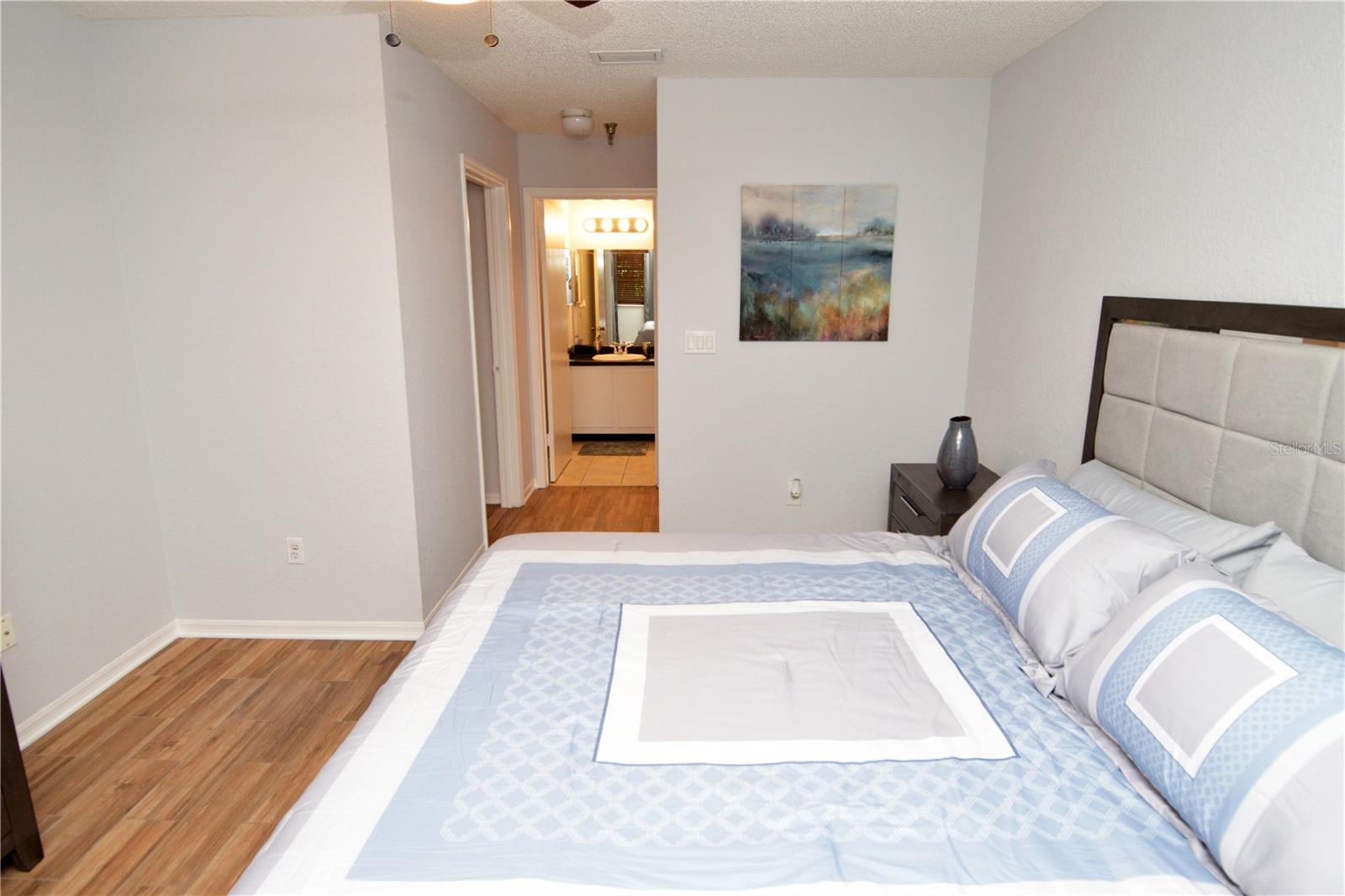 Image 35 of 94 For 10265 Gandy Boulevard N 1409