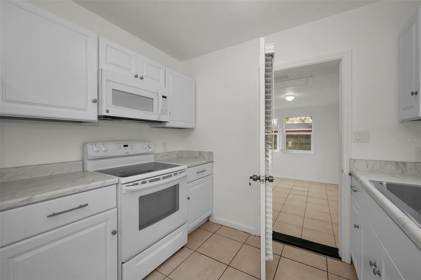 Image 12 of 54 For 306 Highland Avenue