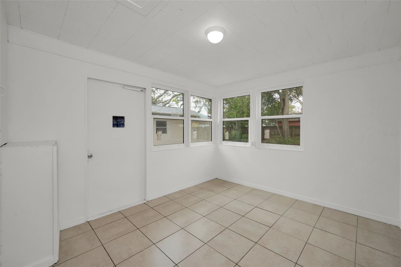 Image 18 of 54 For 306 Highland Avenue
