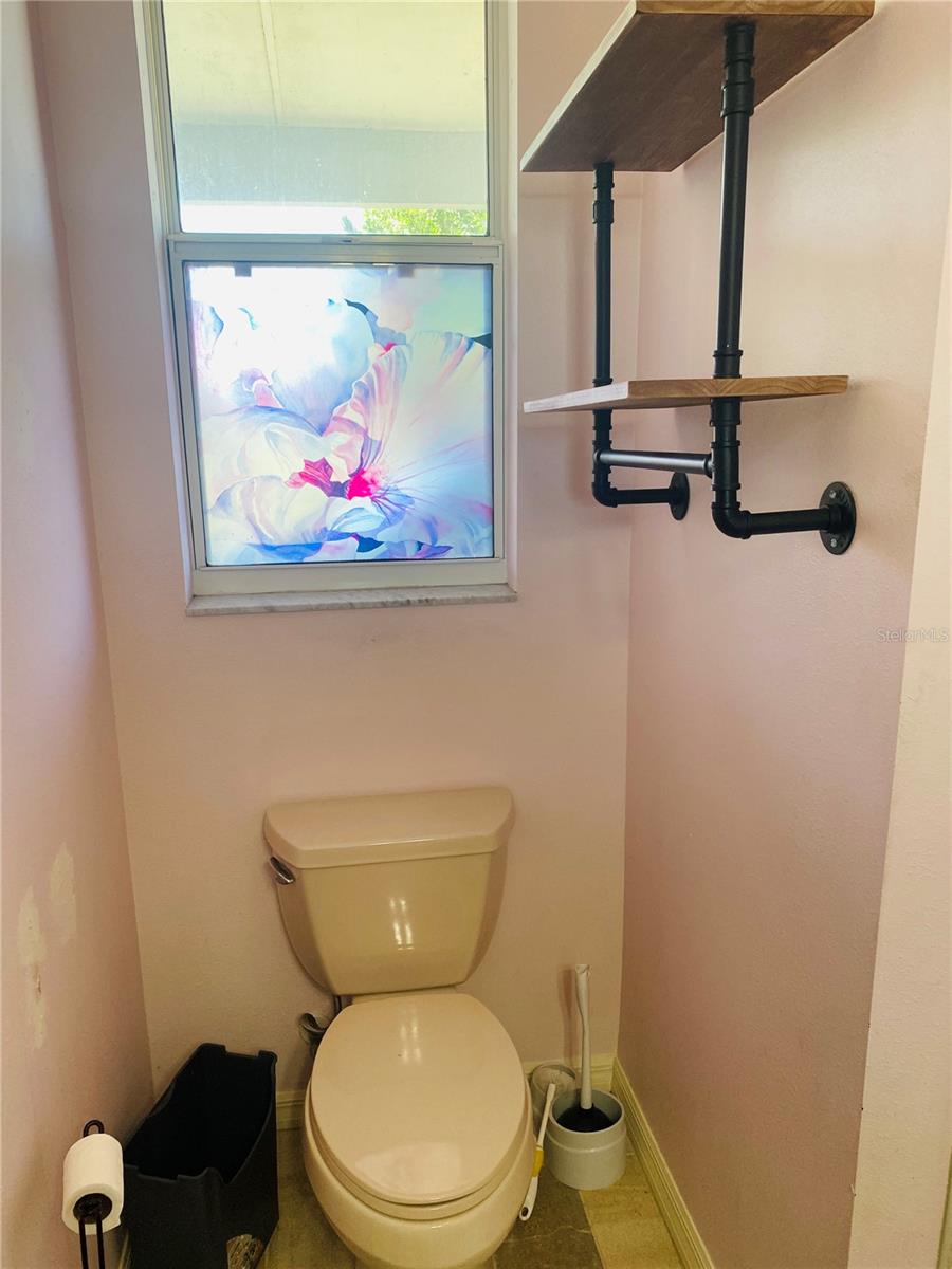 Image 14 of 27 For 208 Shepard Avenue