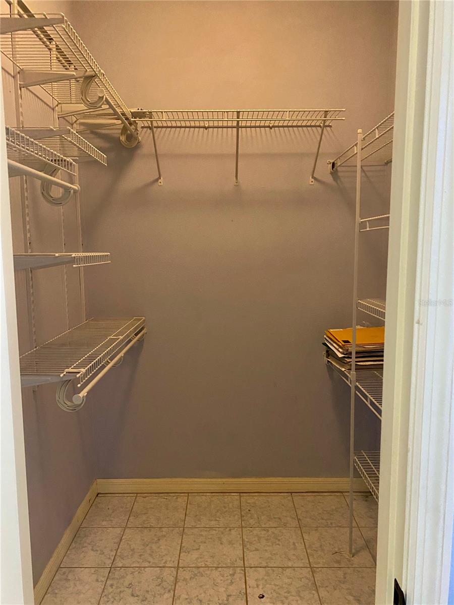 Image 22 of 27 For 208 Shepard Avenue