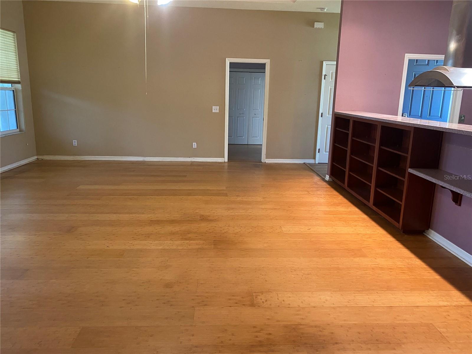 Image 8 of 27 For 208 Shepard Avenue