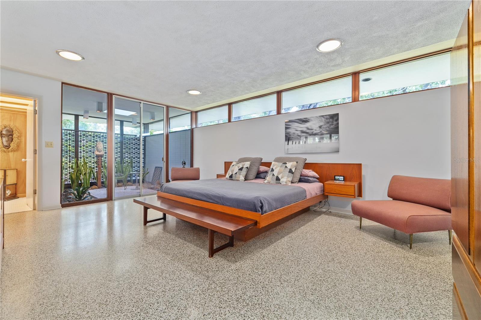 Image 31 of 55 For 3501 Drexel Avenue