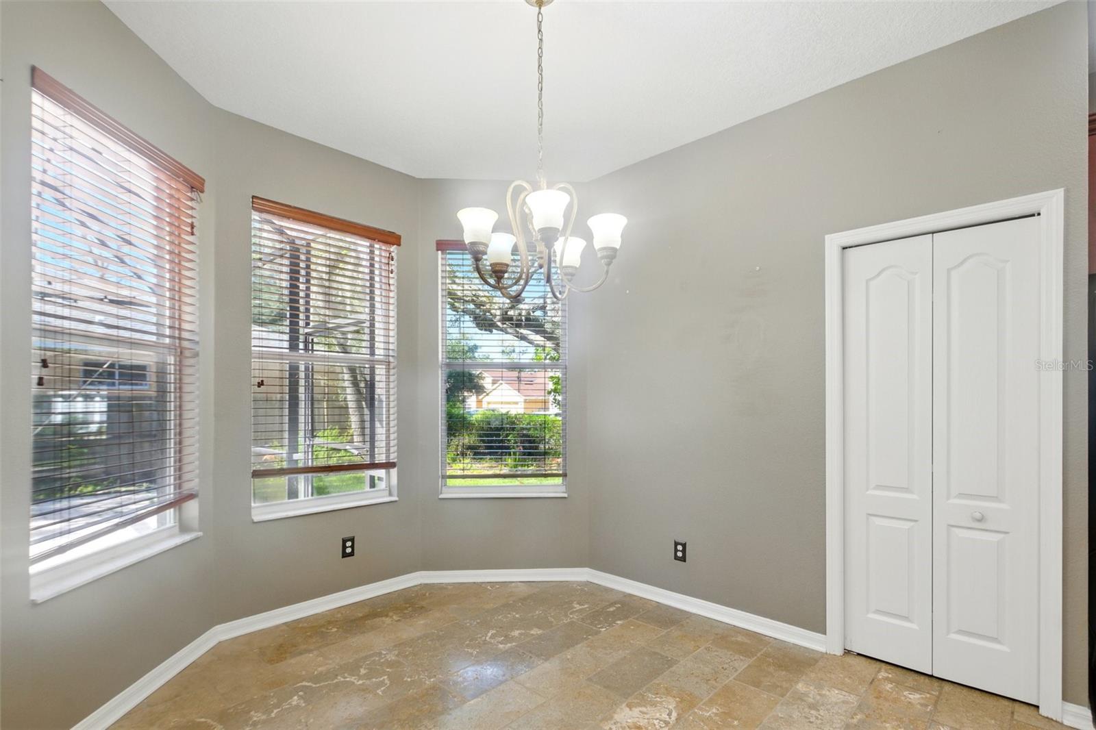 Image 10 of 25 For 7310 Brightwater Oaks Drive