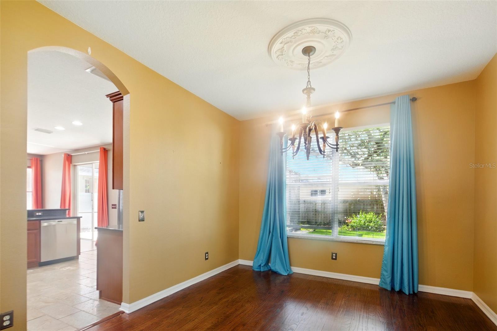 Image 5 of 25 For 7310 Brightwater Oaks Drive