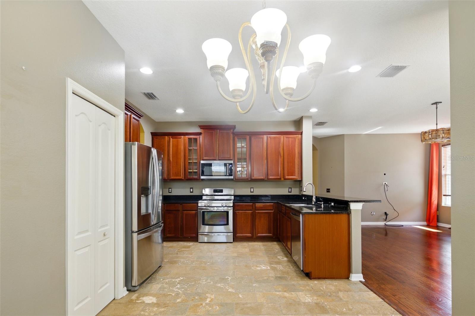 Image 9 of 25 For 7310 Brightwater Oaks Drive