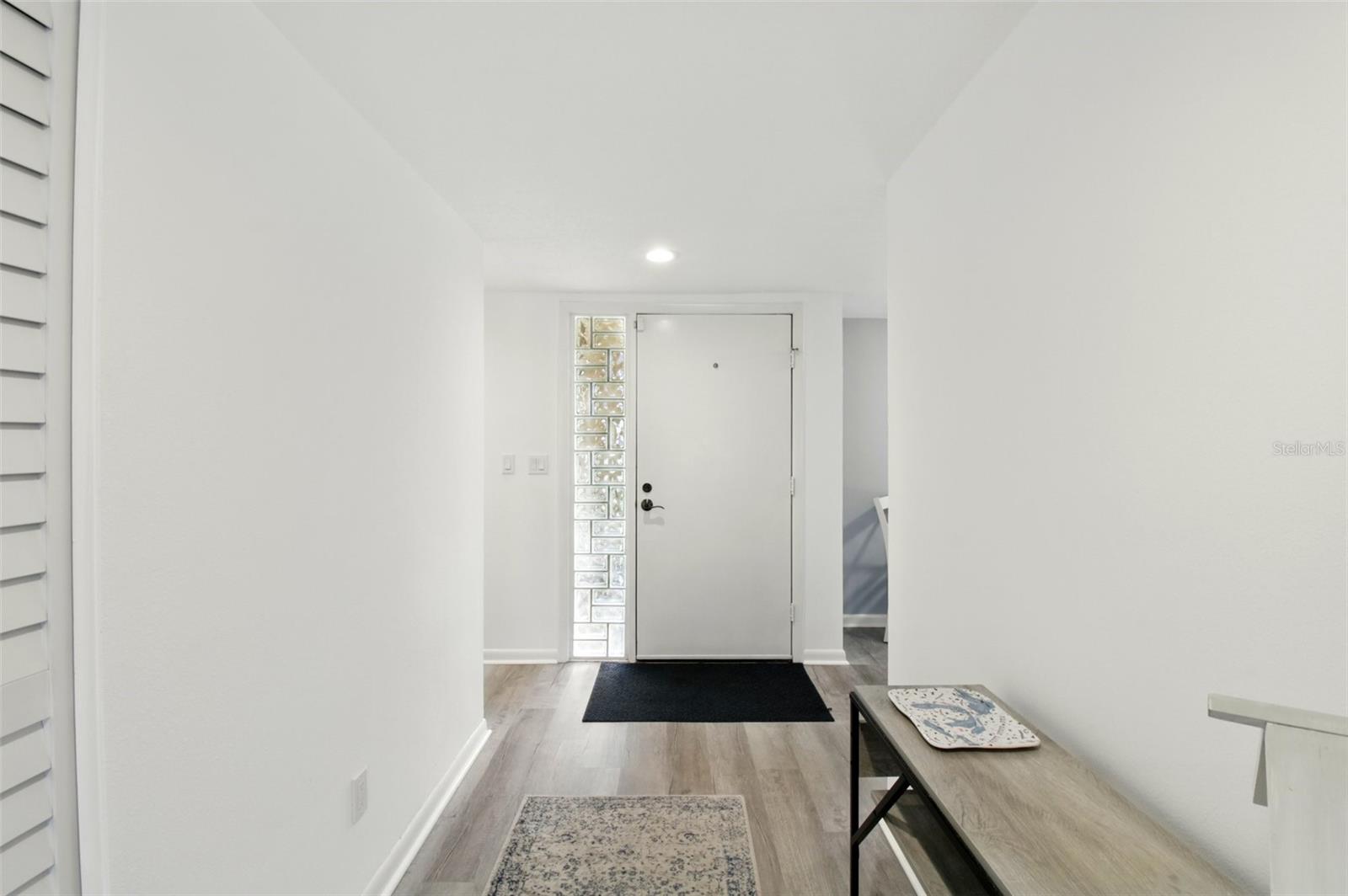 Image 4 of 41 For 8005 Bardmoor Place 102i