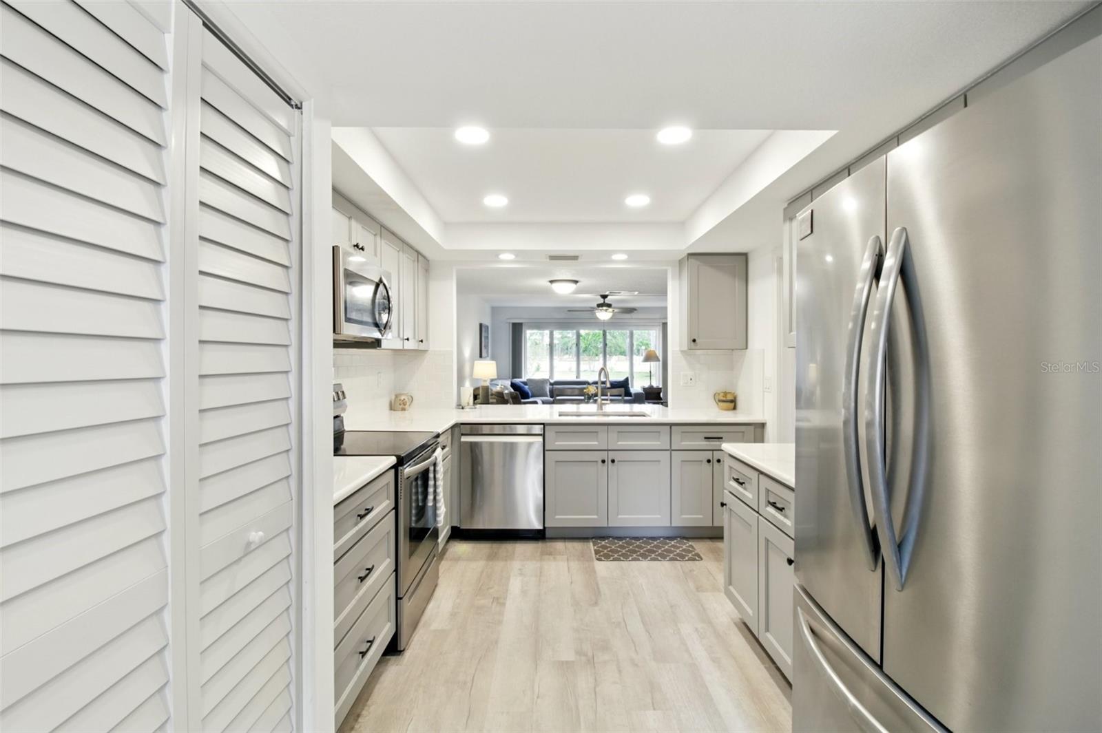 Image 7 of 41 For 8005 Bardmoor Place 102i