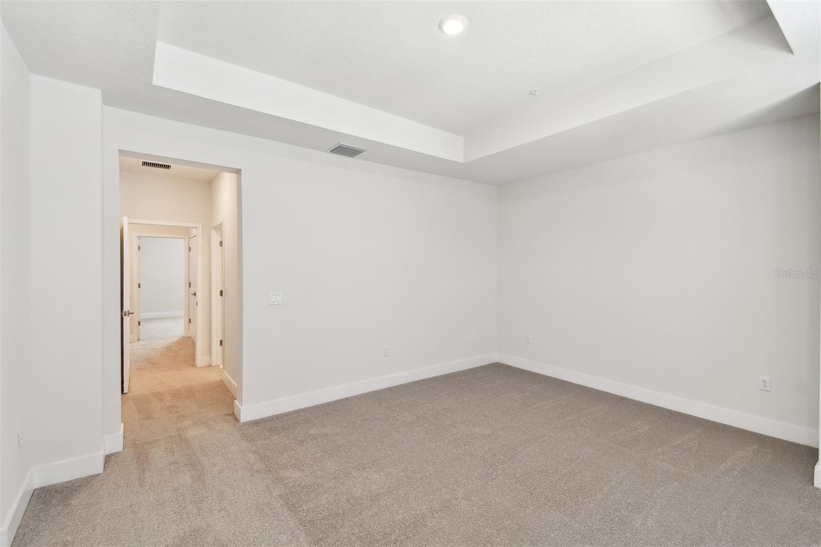 Image 21 of 37 For 2123 1st Avenue N