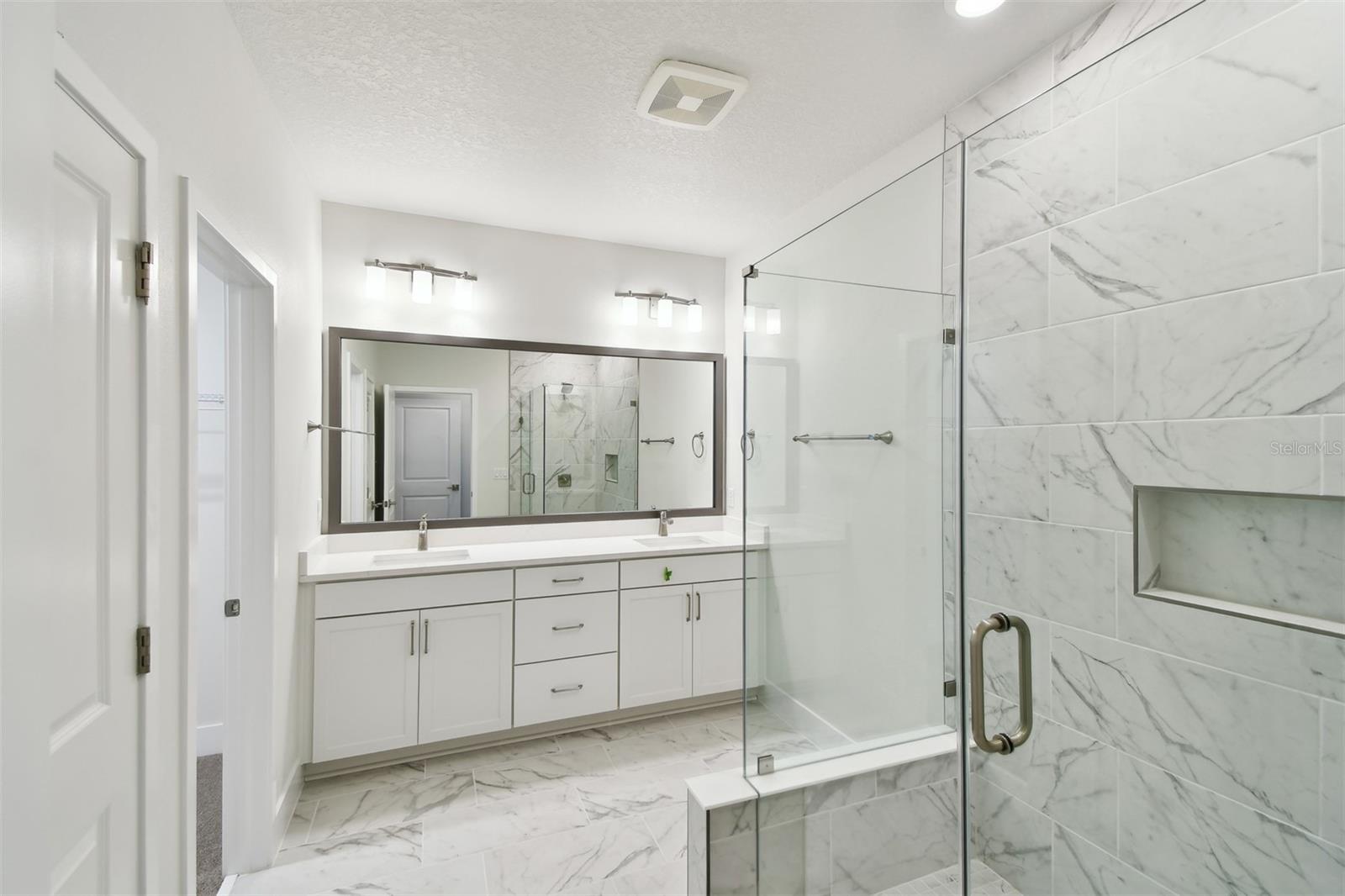 Image 23 of 37 For 2123 1st Avenue N