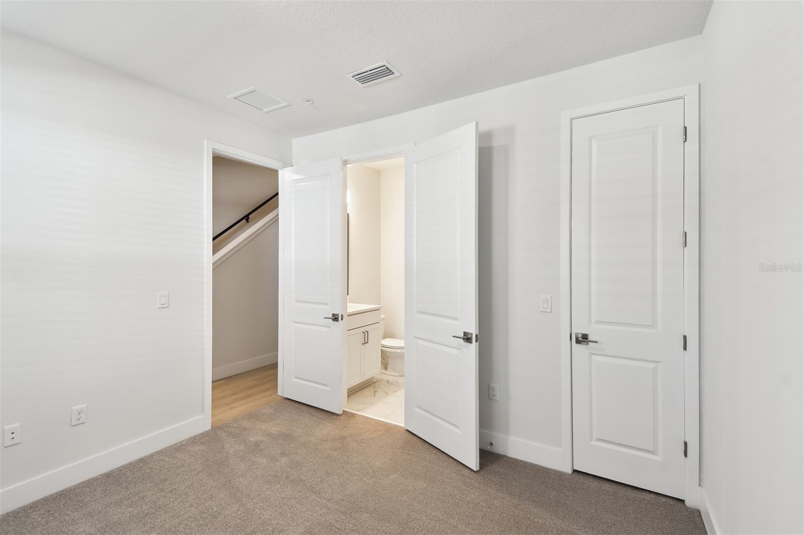 Image 7 of 37 For 2123 1st Avenue N
