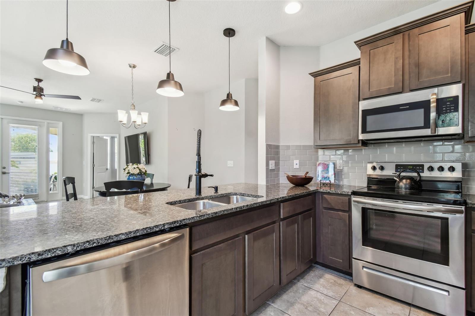 Image 4 of 36 For 5276 6th Way N