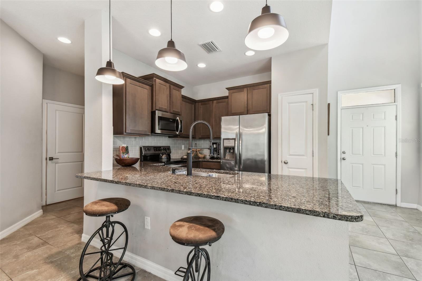 Image 6 of 36 For 5276 6th Way N