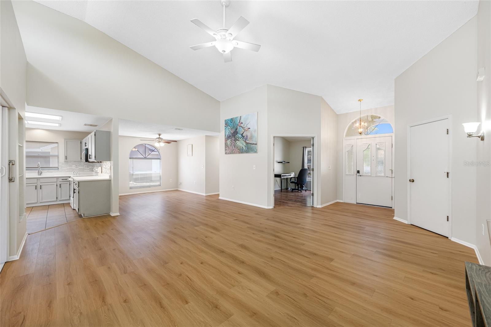 Image 7 of 80 For 709 47th Street E