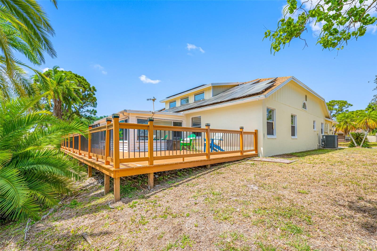Image 75 of 80 For 709 47th Street E
