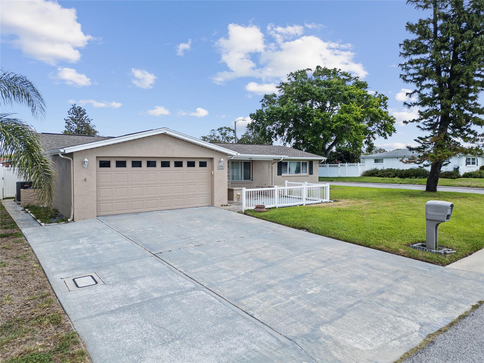 Image 2 of 39 For 5821 Thrush Drive