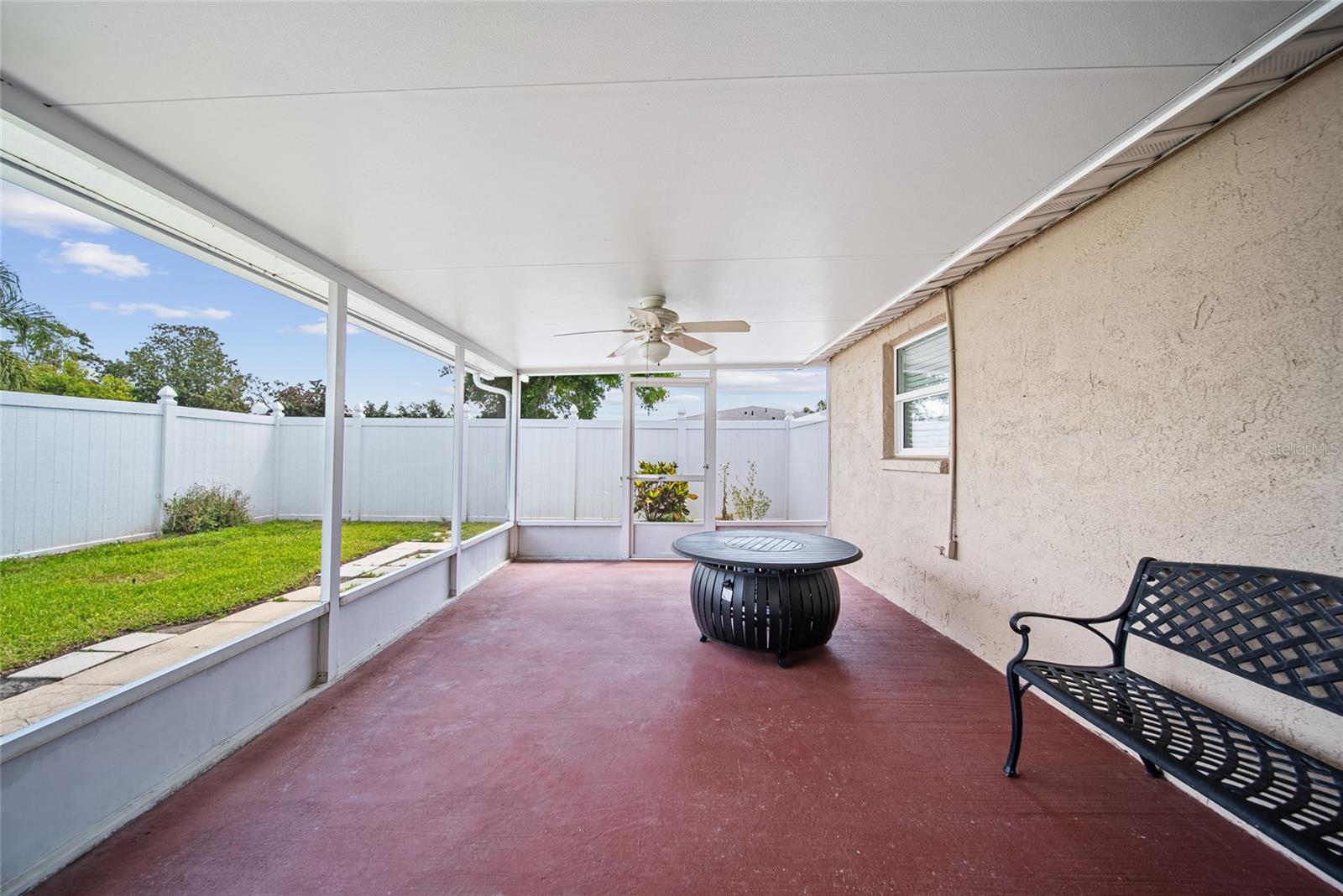 Image 27 of 39 For 5821 Thrush Drive