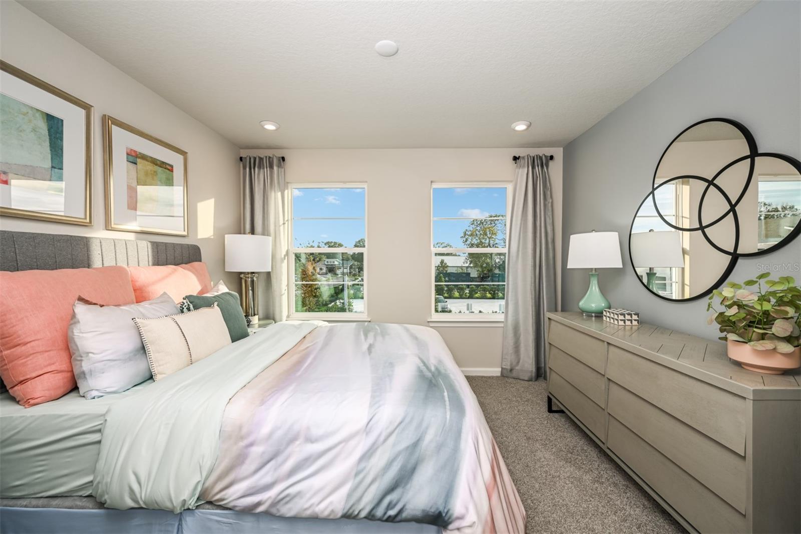 Listing photo id 12 for 1136 Creek Valley Court