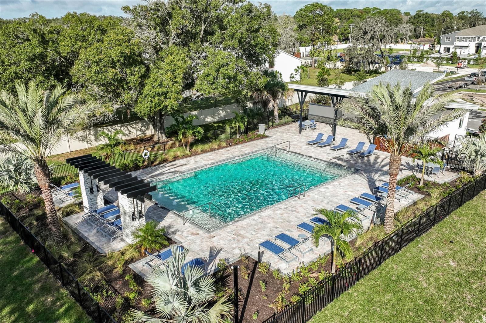 Listing photo id 20 for 1136 Creek Valley Court