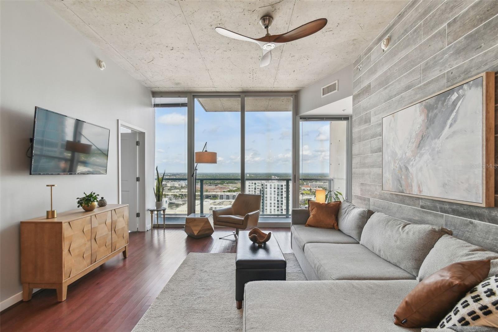 Image 7 of 89 For 777 Ashley Drive 2603