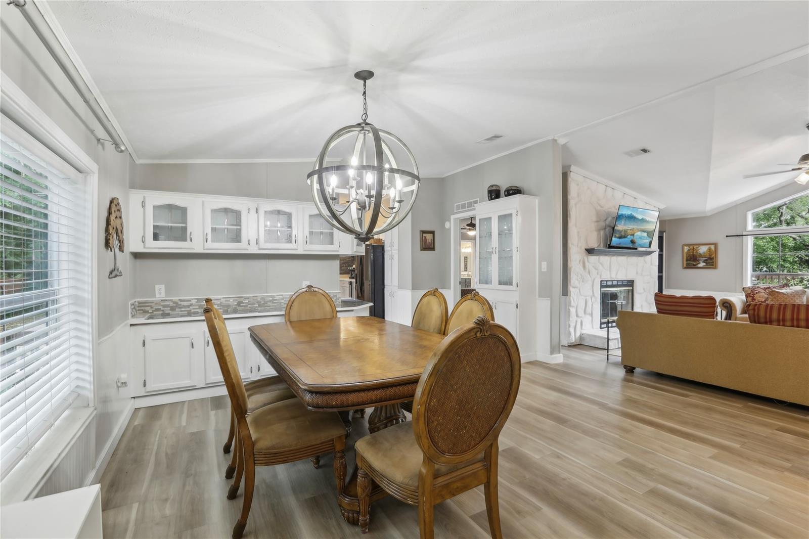 Image 10 of 63 For 22271 Chenoak Road