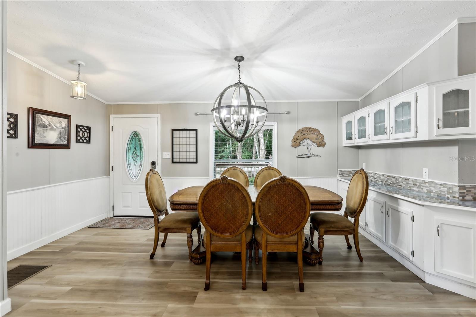 Image 12 of 63 For 22271 Chenoak Road