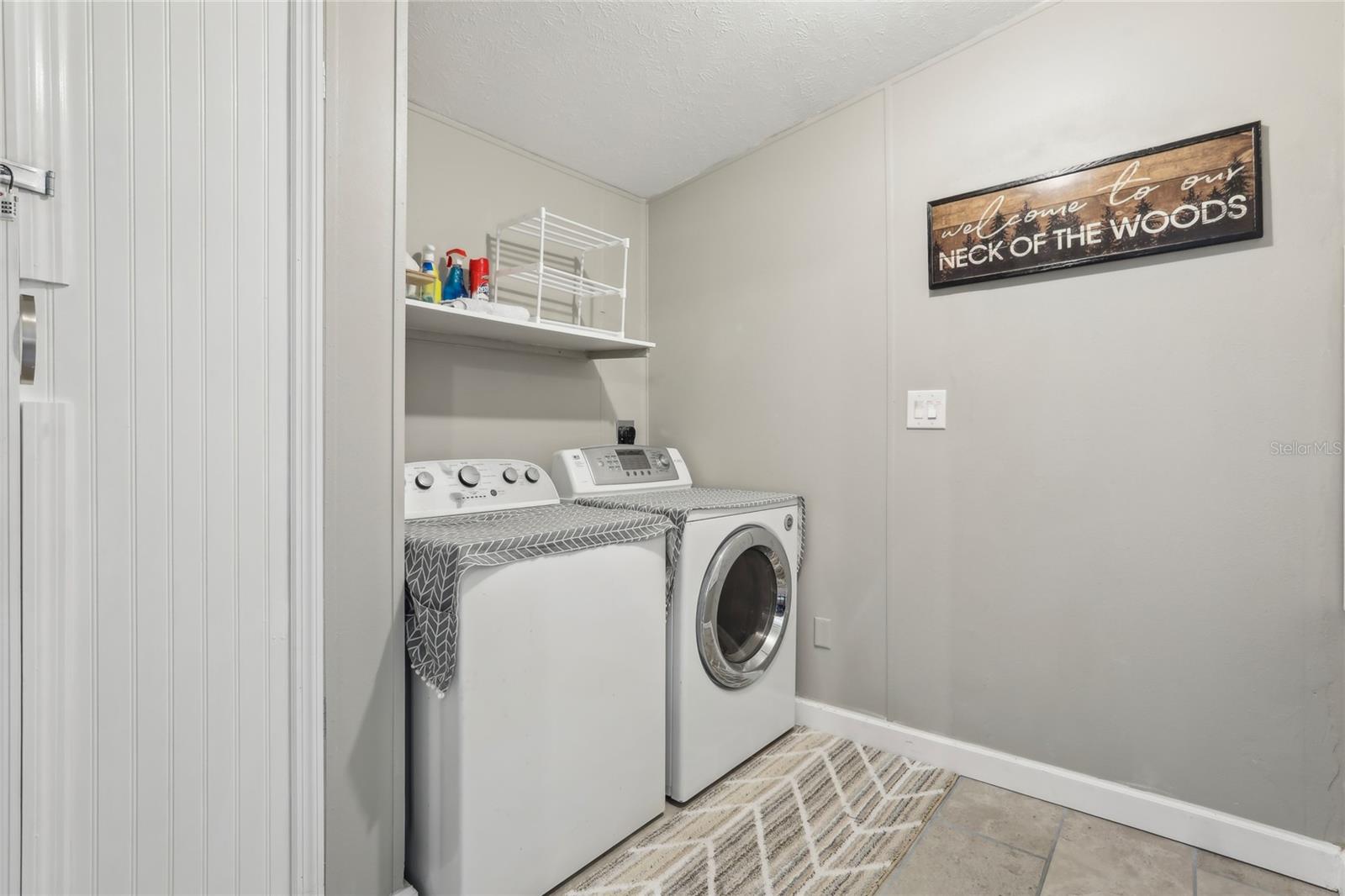 Image 18 of 63 For 22271 Chenoak Road