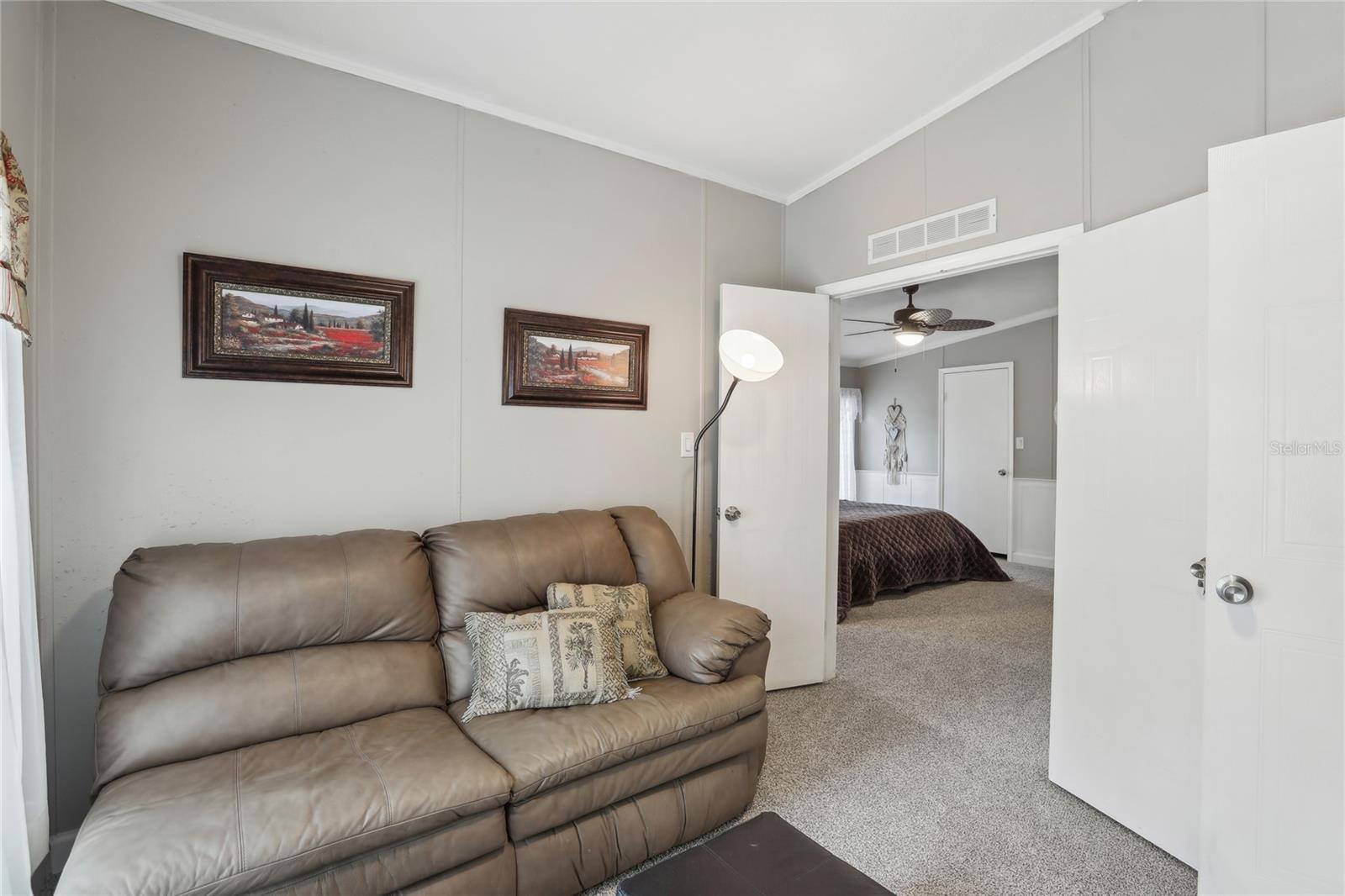 Image 20 of 63 For 22271 Chenoak Road