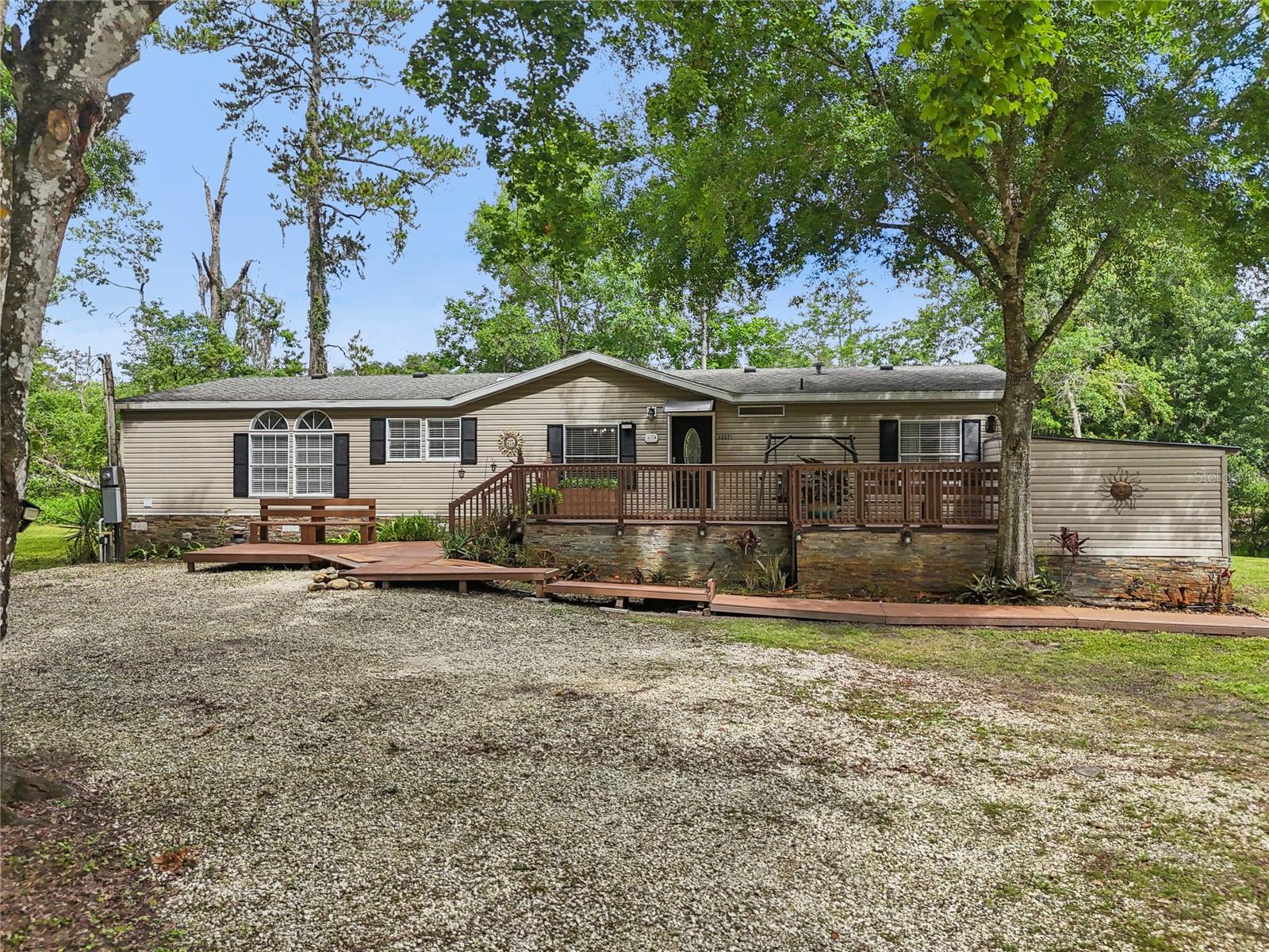 Image 3 of 63 For 22271 Chenoak Road