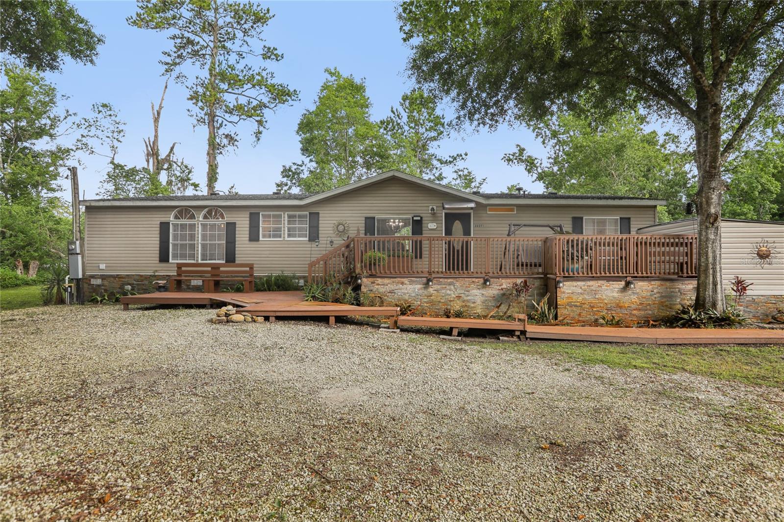 Image 4 of 63 For 22271 Chenoak Road