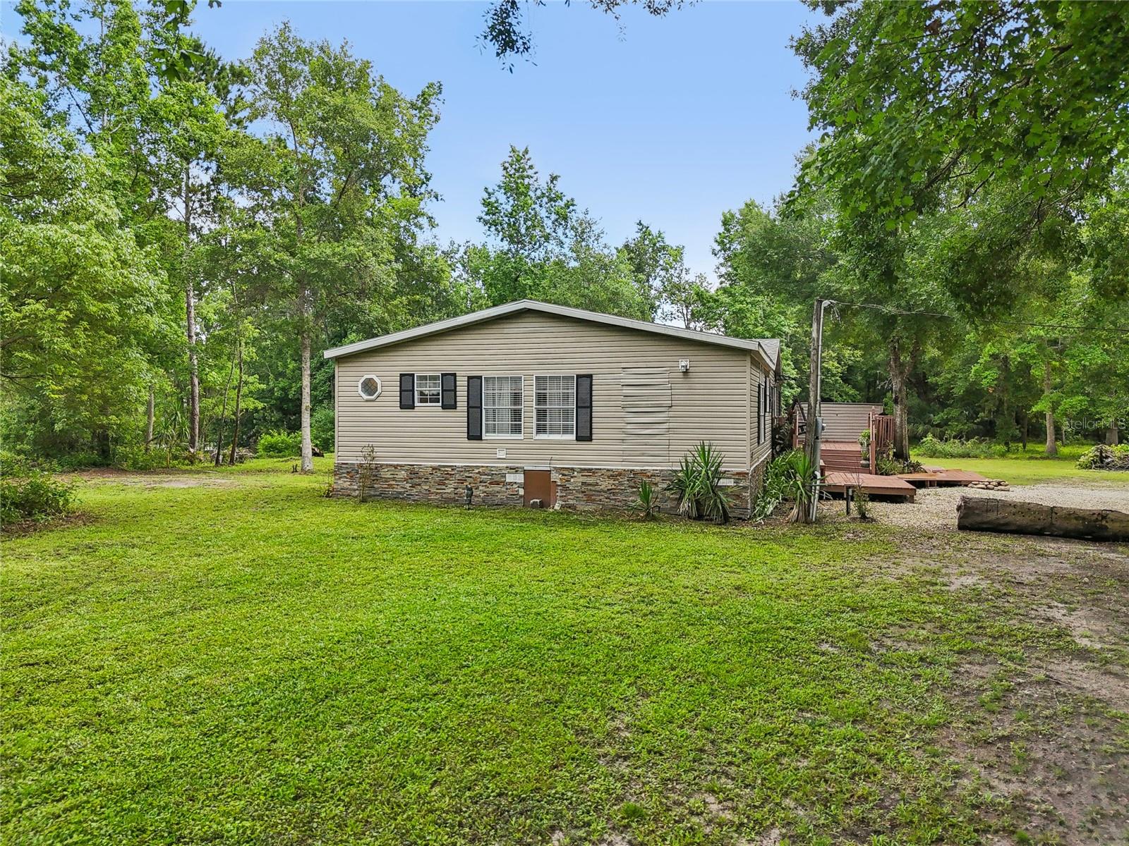 Image 43 of 63 For 22271 Chenoak Road