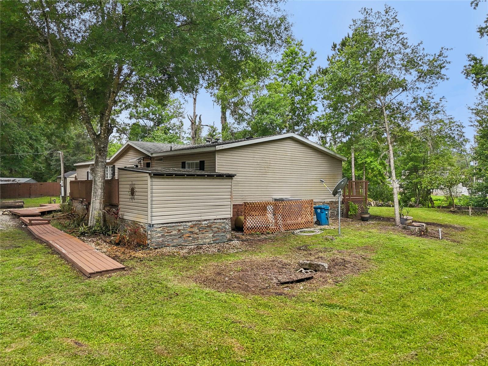 Image 5 of 63 For 22271 Chenoak Road