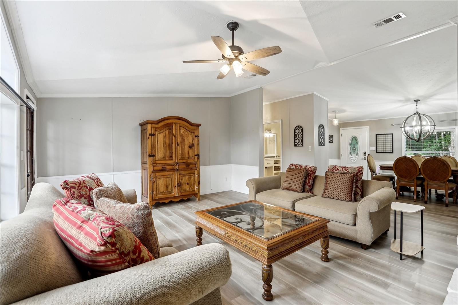 Image 9 of 63 For 22271 Chenoak Road