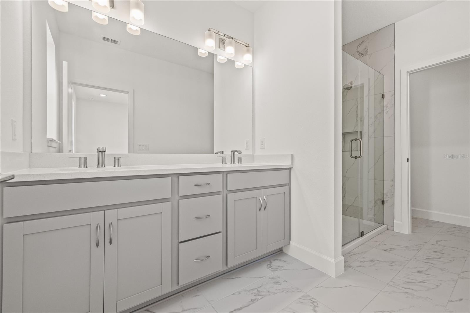 Image 24 of 34 For 2019 Wild Heron Court