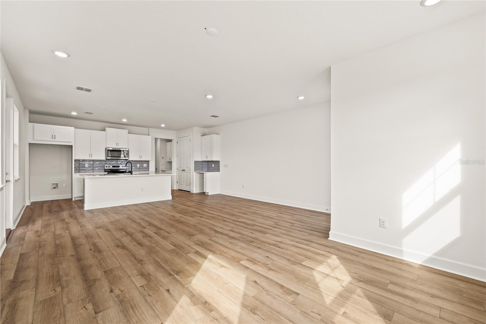 Image 6 of 34 For 2019 Wild Heron Court