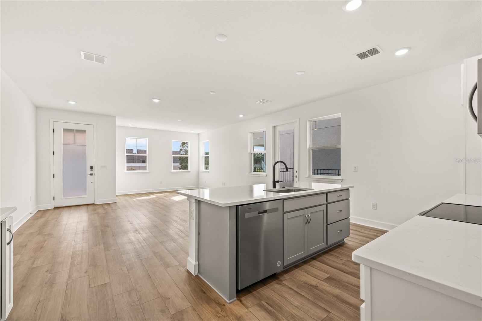 Image 7 of 34 For 2019 Wild Heron Court