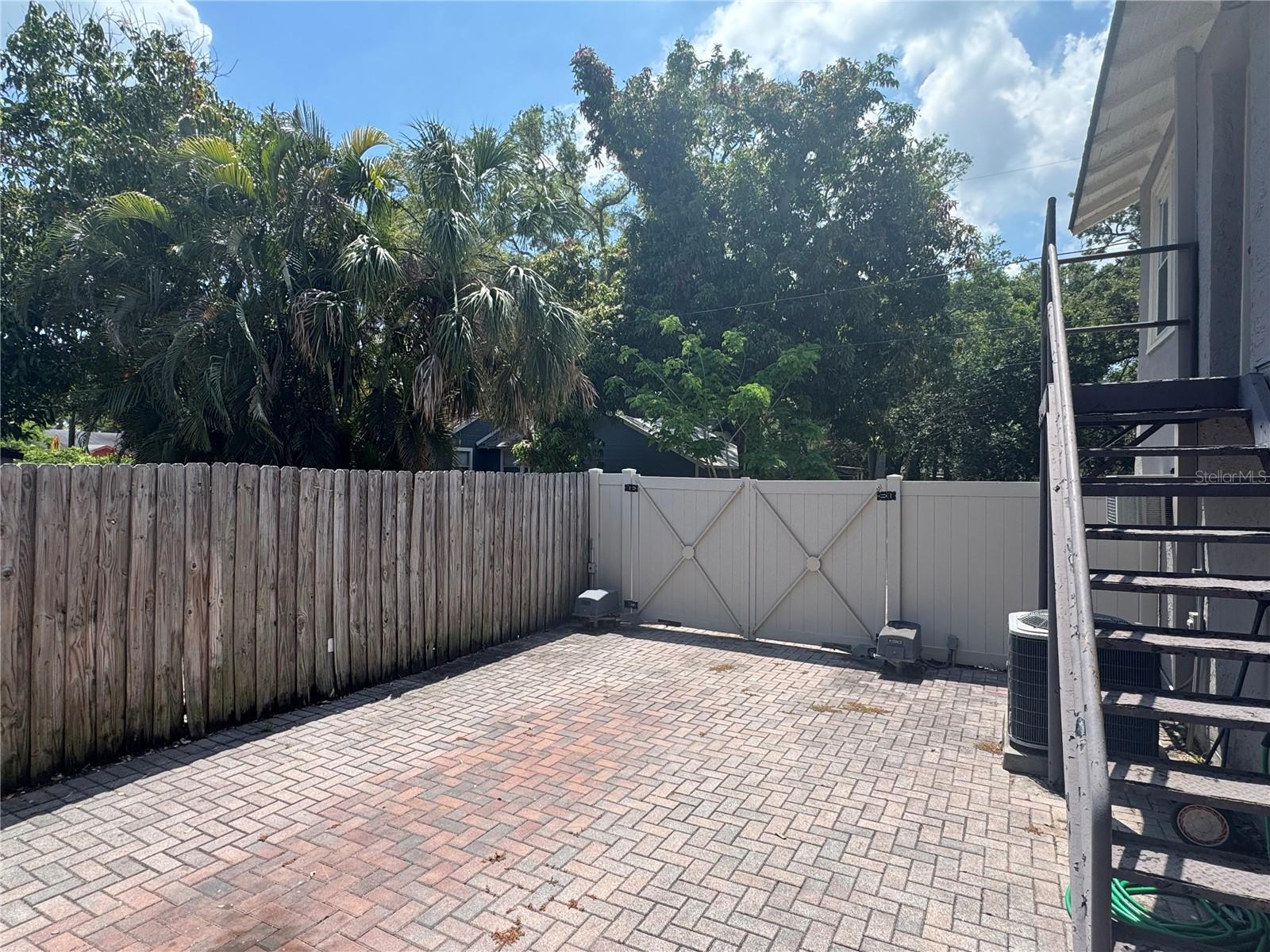 Image 3 of 24 For 2219 22nd Street S