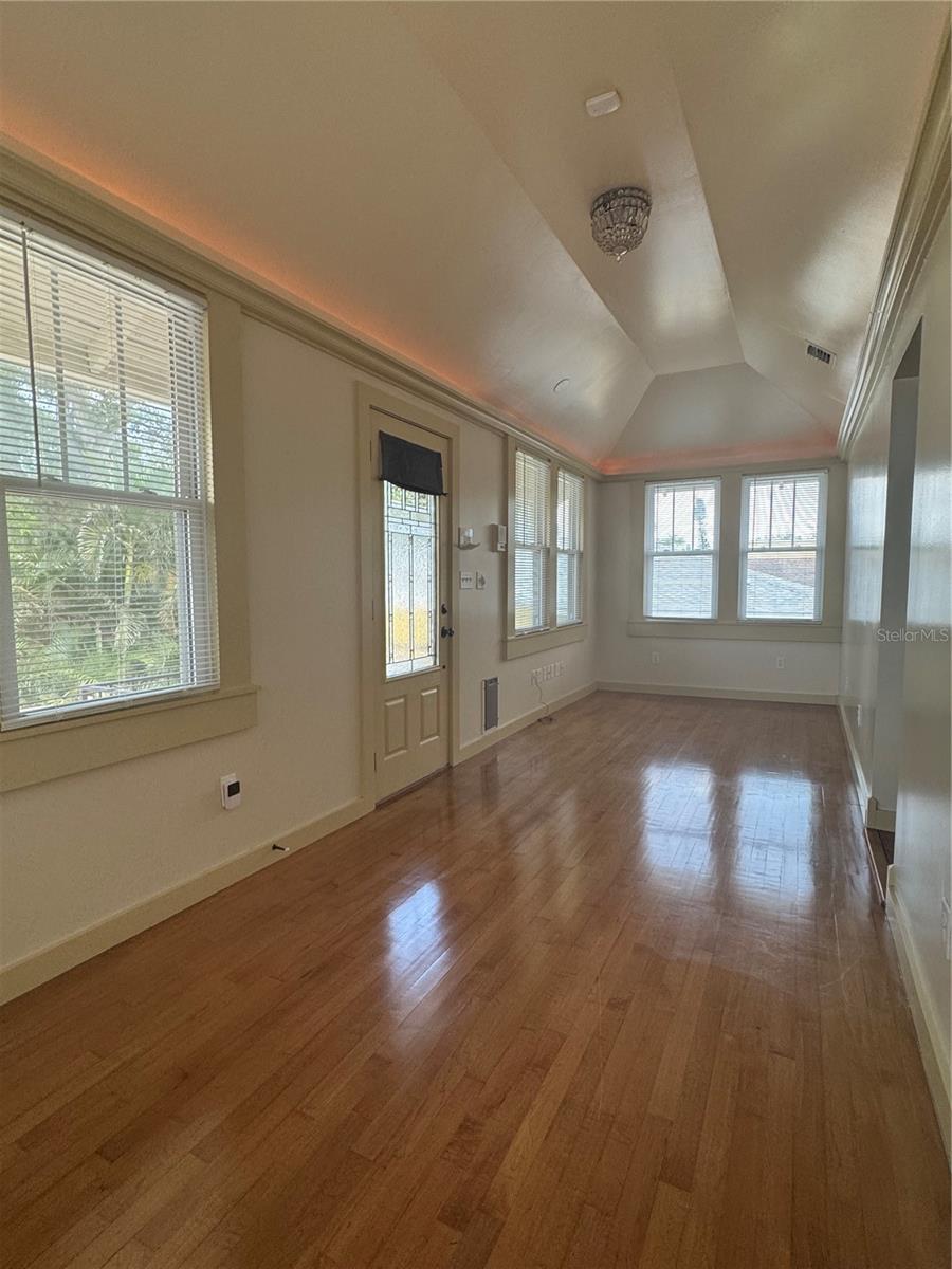 Image 7 of 24 For 2219 22nd Street S