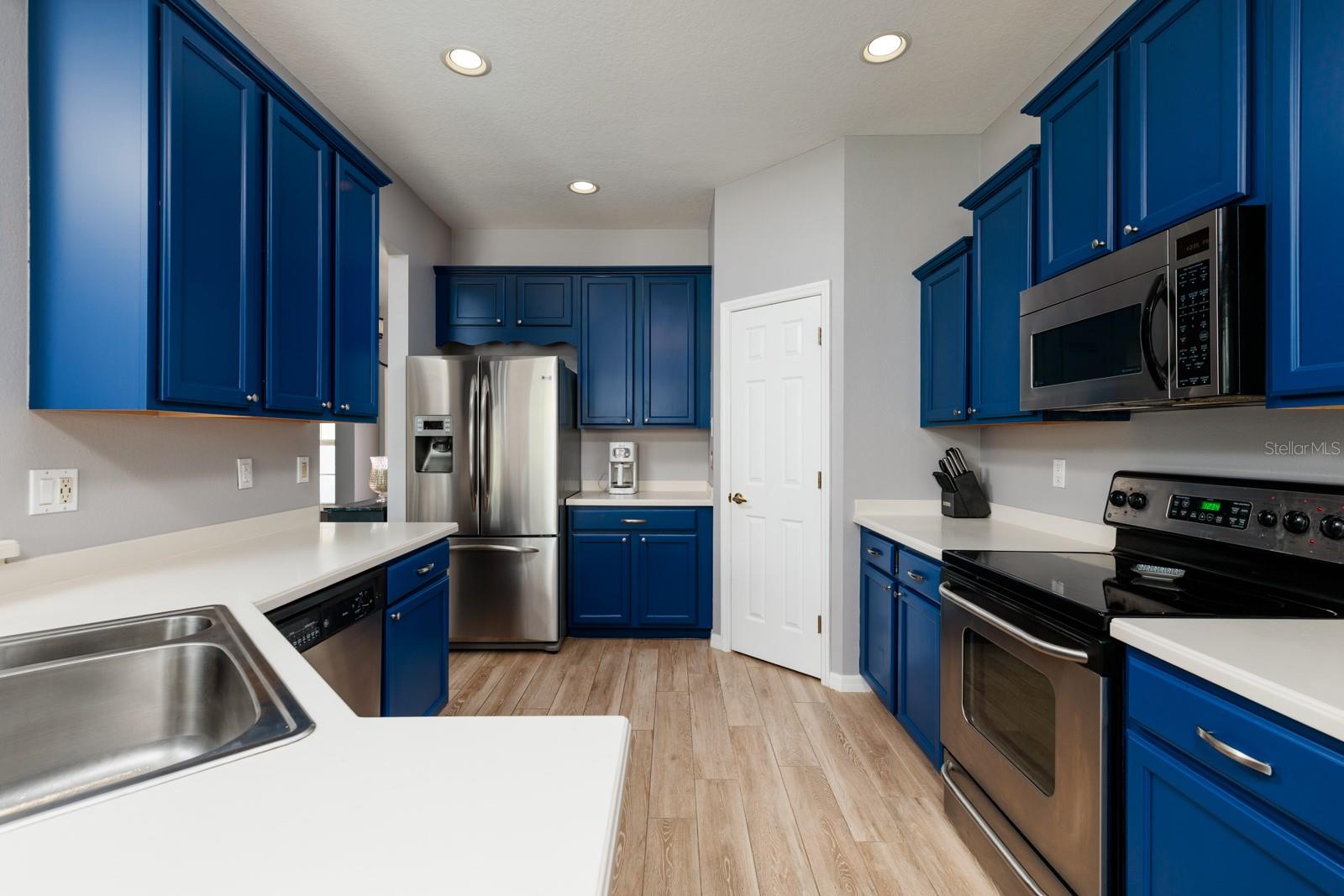 Image 10 of 37 For 4997 Breeze Circle