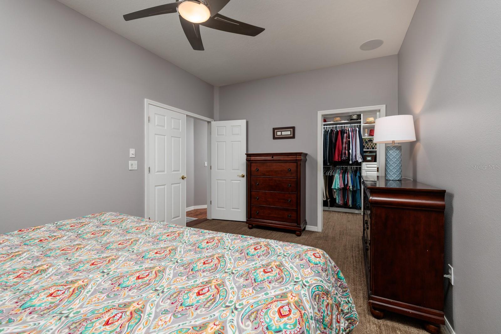 Image 18 of 37 For 4997 Breeze Circle