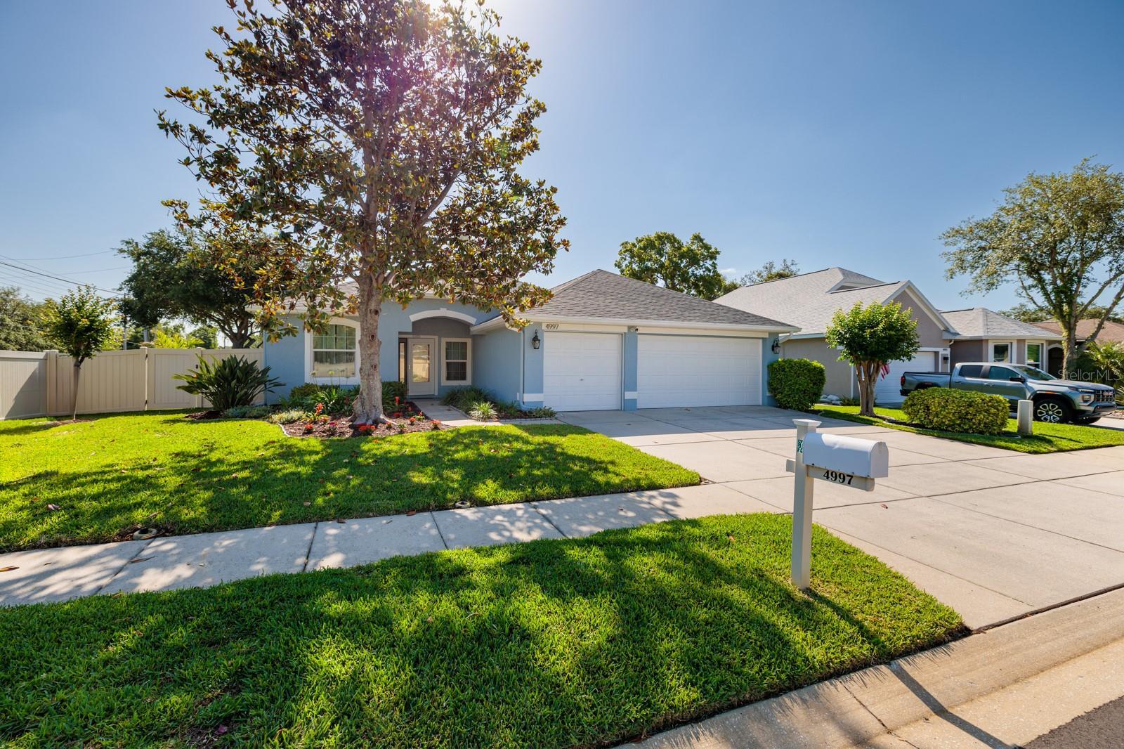 Image 2 of 37 For 4997 Breeze Circle