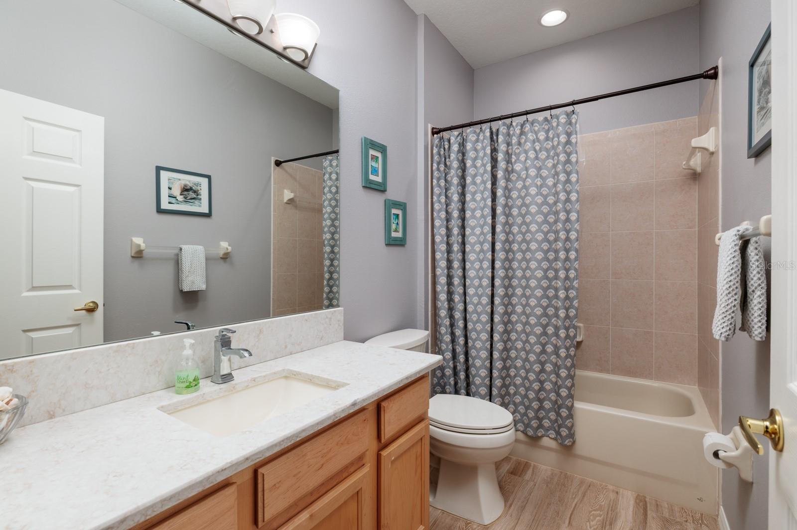 Image 24 of 37 For 4997 Breeze Circle