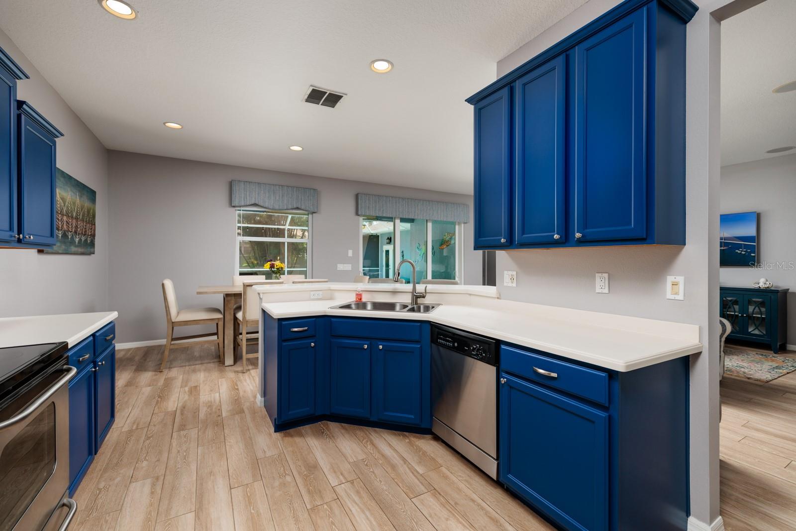 Image 9 of 37 For 4997 Breeze Circle